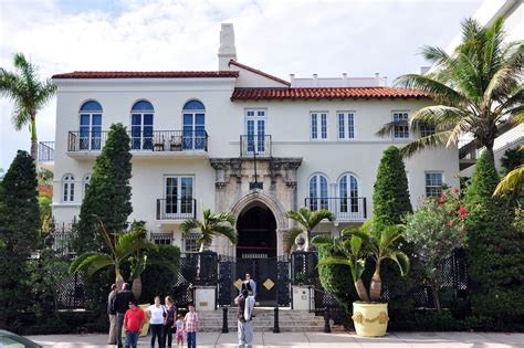 gianni versace miami mansion.